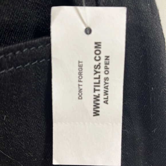 - NWT Tilly  RSQ men's black jeans relaxed taper W2830L - Picture 3 of 5